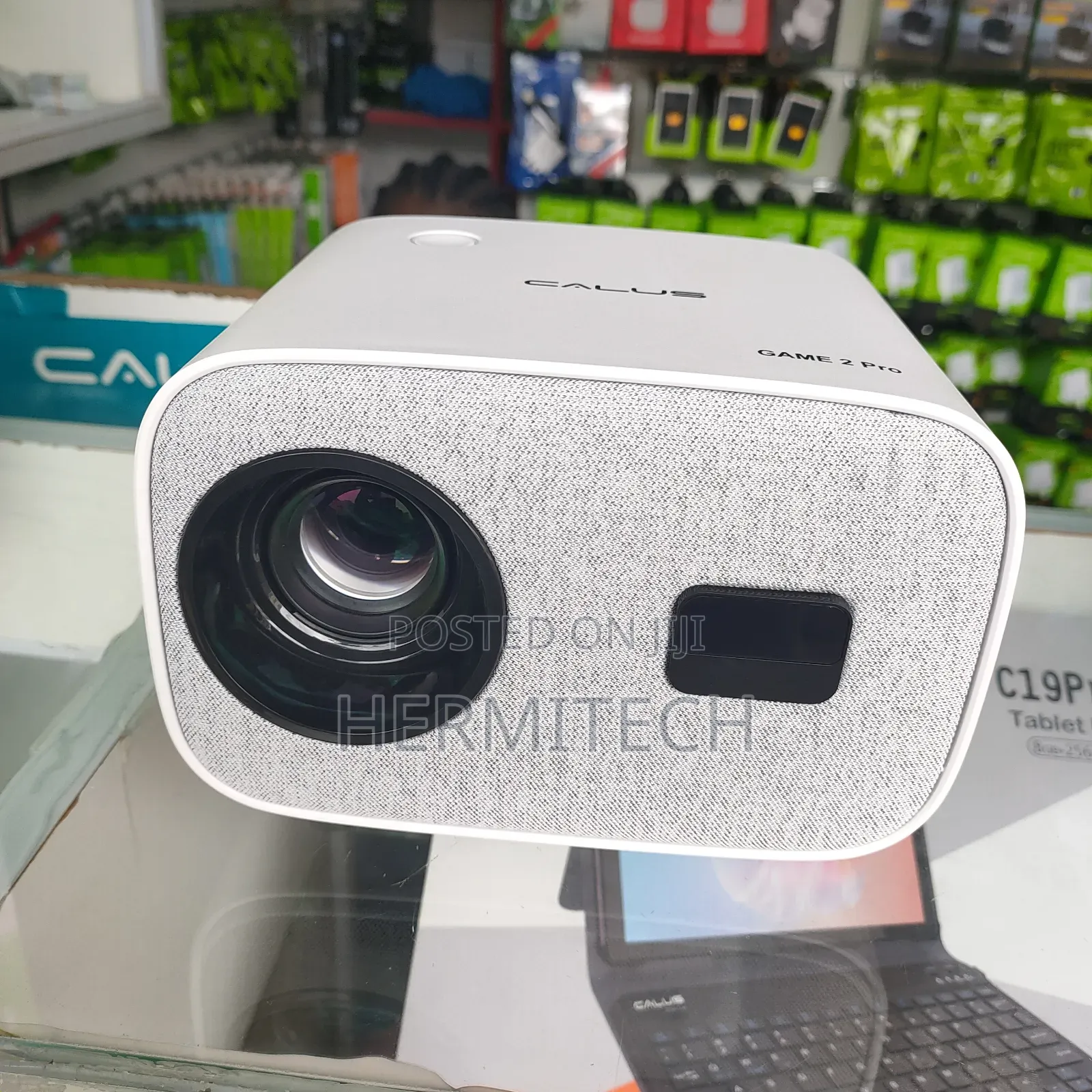Calus Android Projector With HDMI and Has Wifi Connection