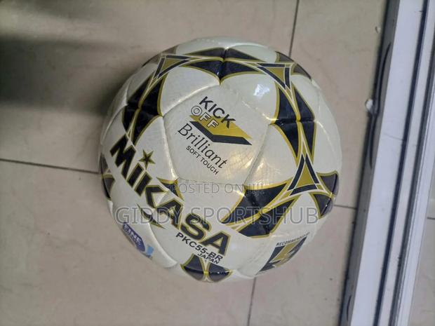 Football Mikasa Pkc55