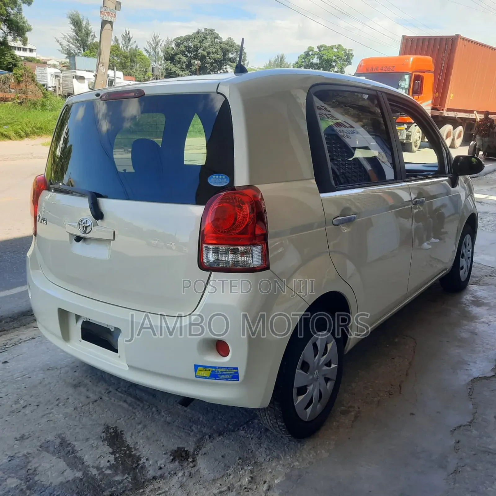Toyota Porte 1.3 FWD 2017 Beige