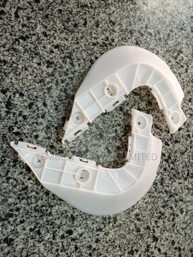 Bumper Slide Toyota Noah 2008 Model - main view