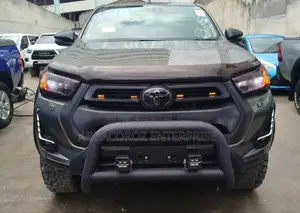 Toyota Hilux 2021 Brown