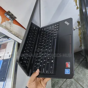 Laptop Lenovo Yoga 11e 4GB Intel Celeron SSD 128GB