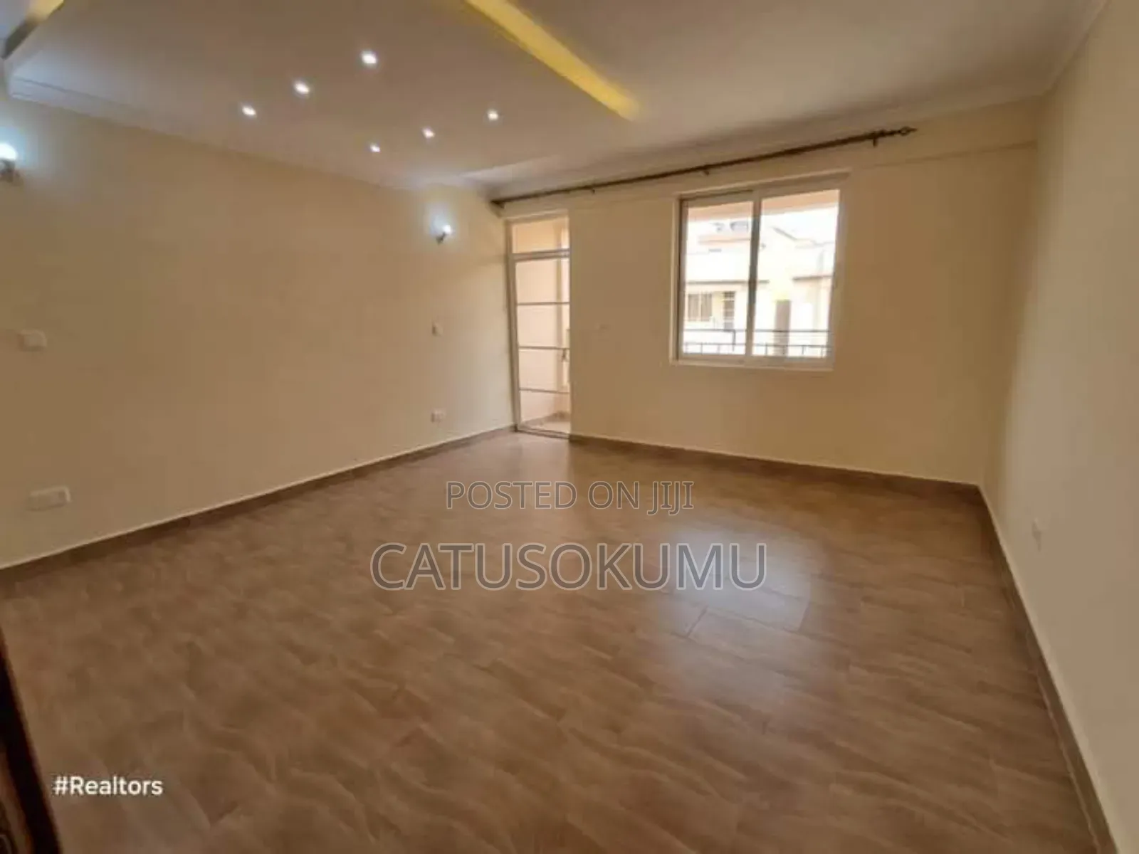4bdrm Maisonette in Gateway Mall Area for rent