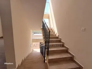 4bdrm Maisonette in Gateway Mall Area for rent