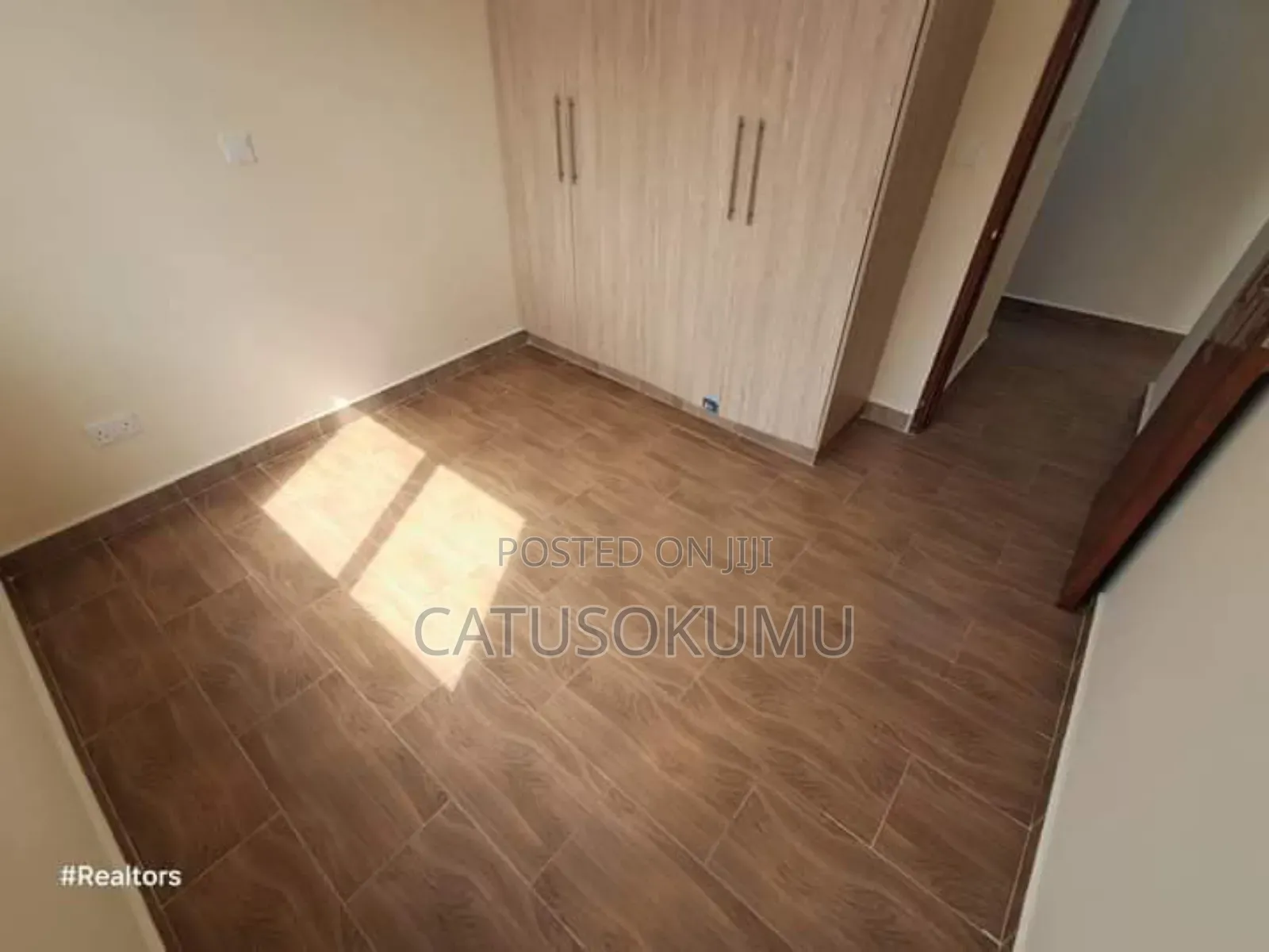 4bdrm Maisonette in Gateway Mall Area for rent