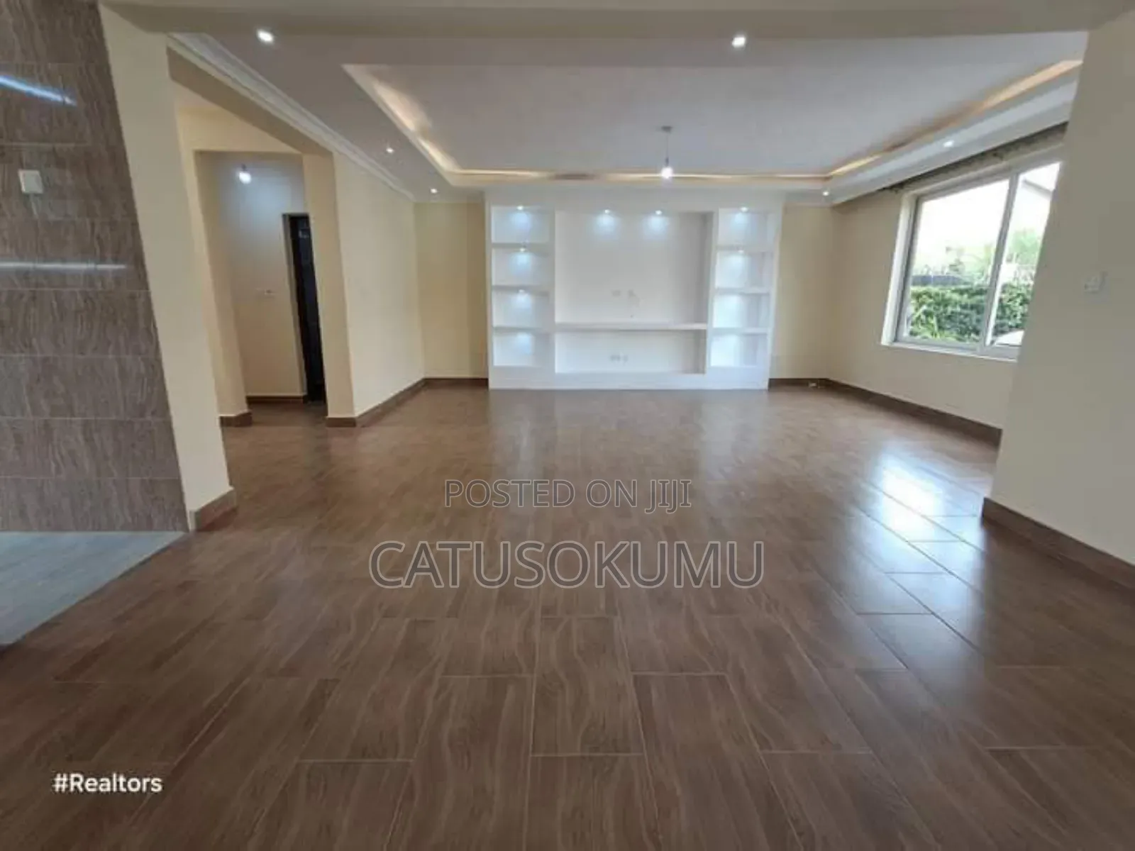 4bdrm Maisonette in Gateway Mall Area for rent