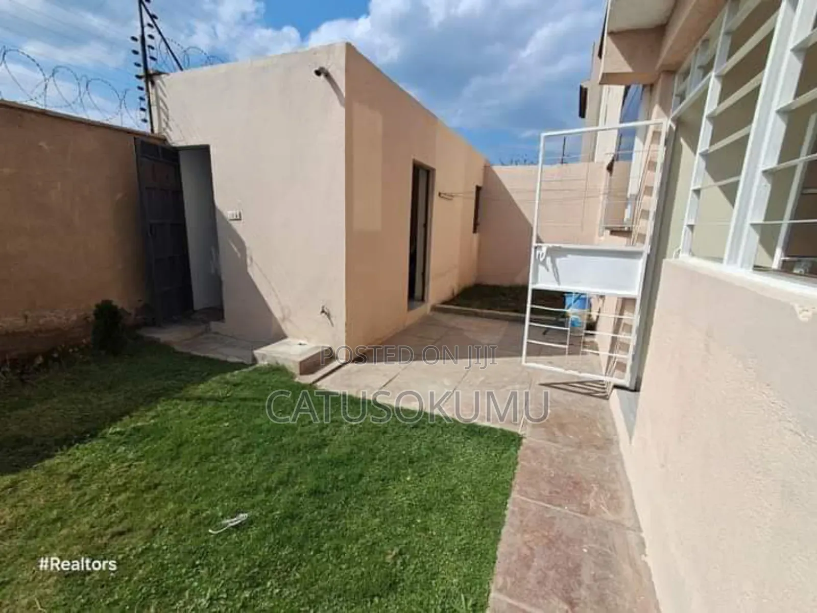 4bdrm Maisonette in Gateway Mall Area for rent