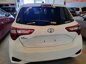 Toyota Vitz 1.3 AWD 5dr 2017 White