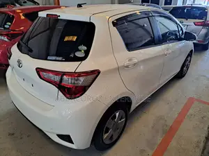 Toyota Vitz 1.3 AWD 5dr 2017 White
