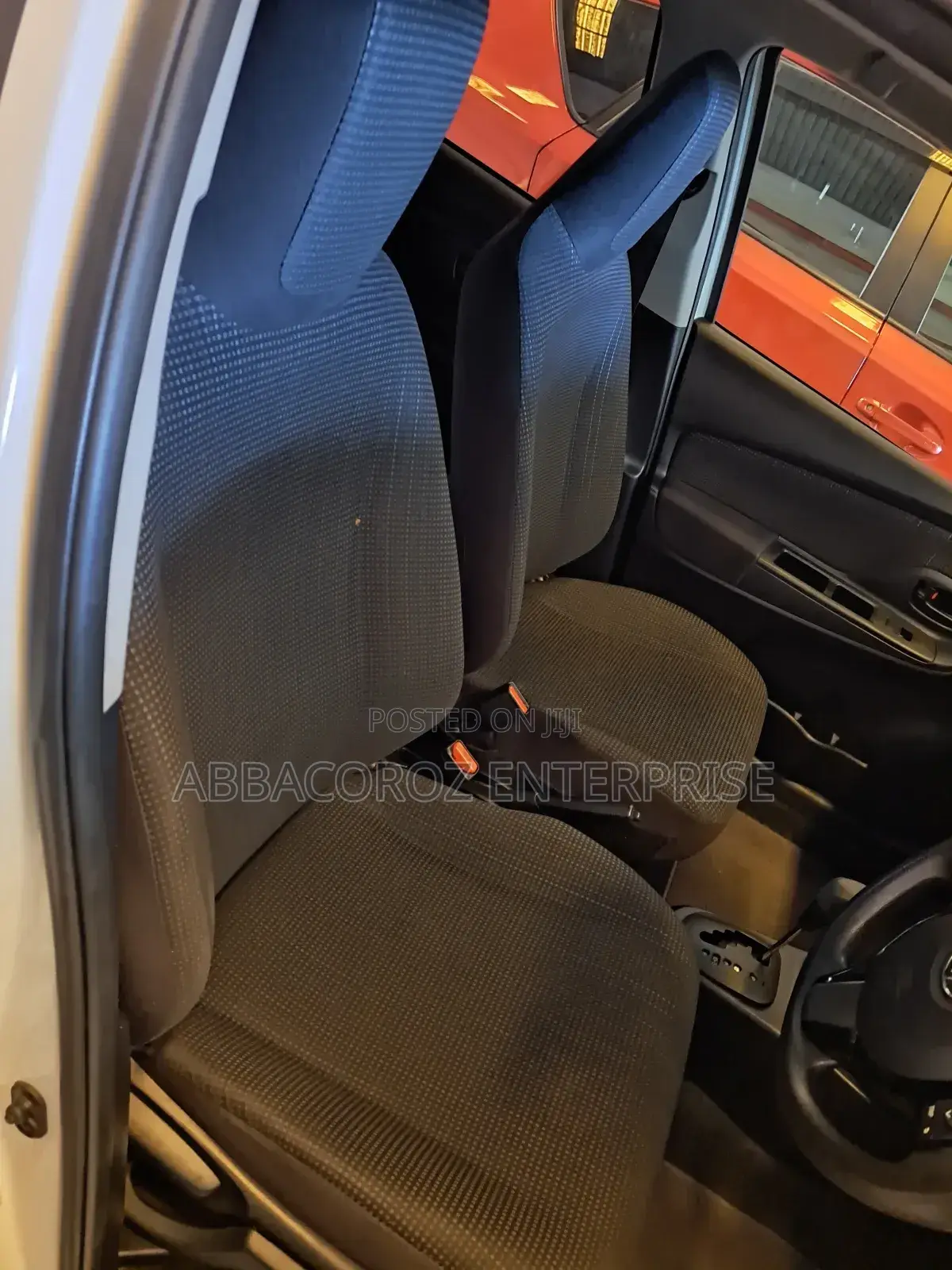Toyota Vitz 1.3 AWD 5dr 2017 White
