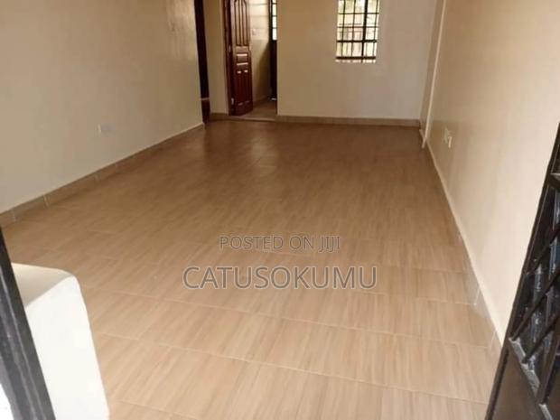 Mini Flat in Gateway Mall Area for rent - thumbnail 3