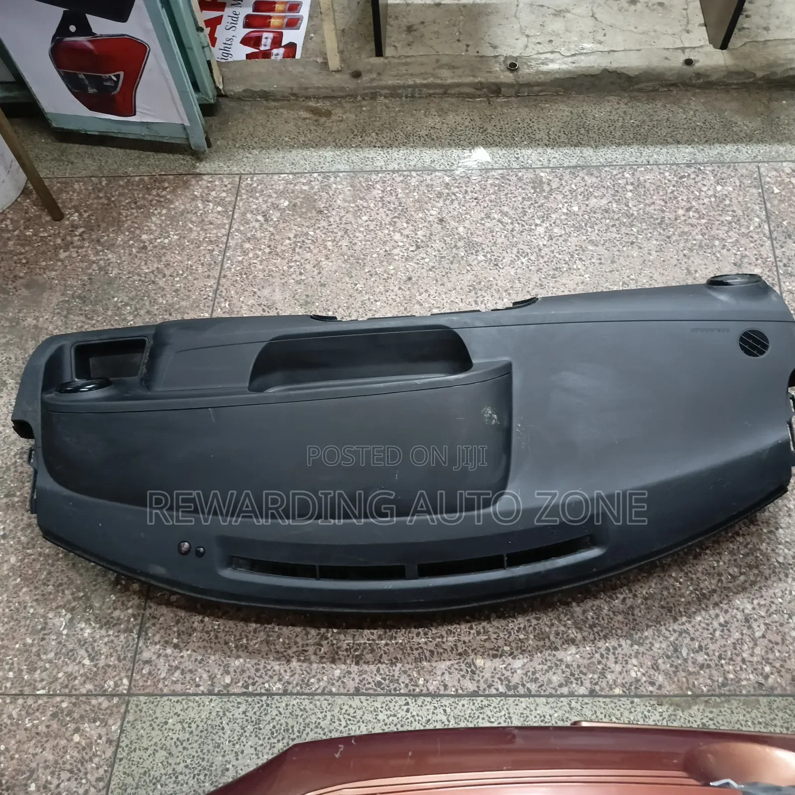 Toyota Rumion Dushbord Airbag.