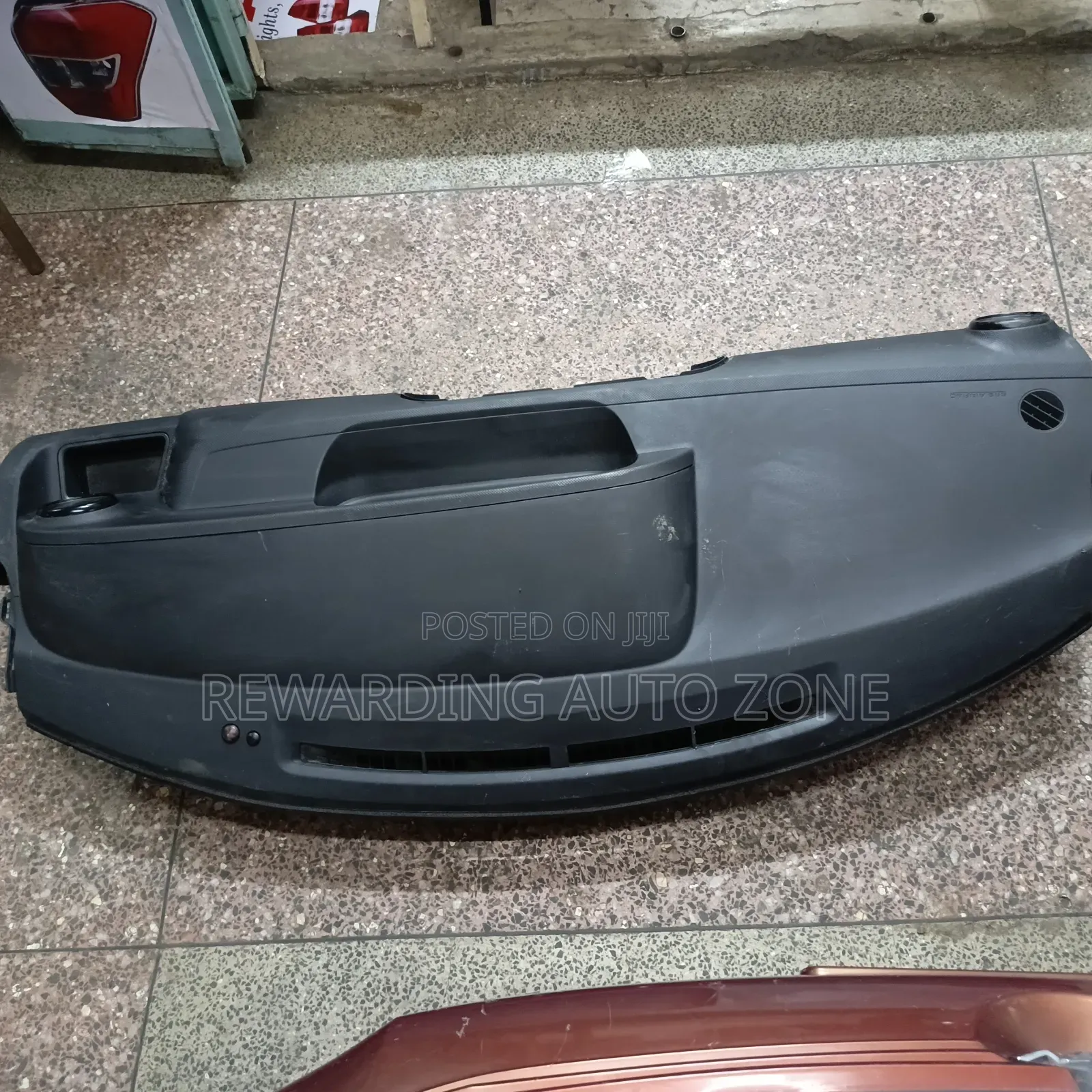 Toyota Rumion Dushbord Airbag.