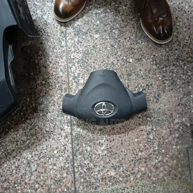 Toyota Rumion Steering Airbag.