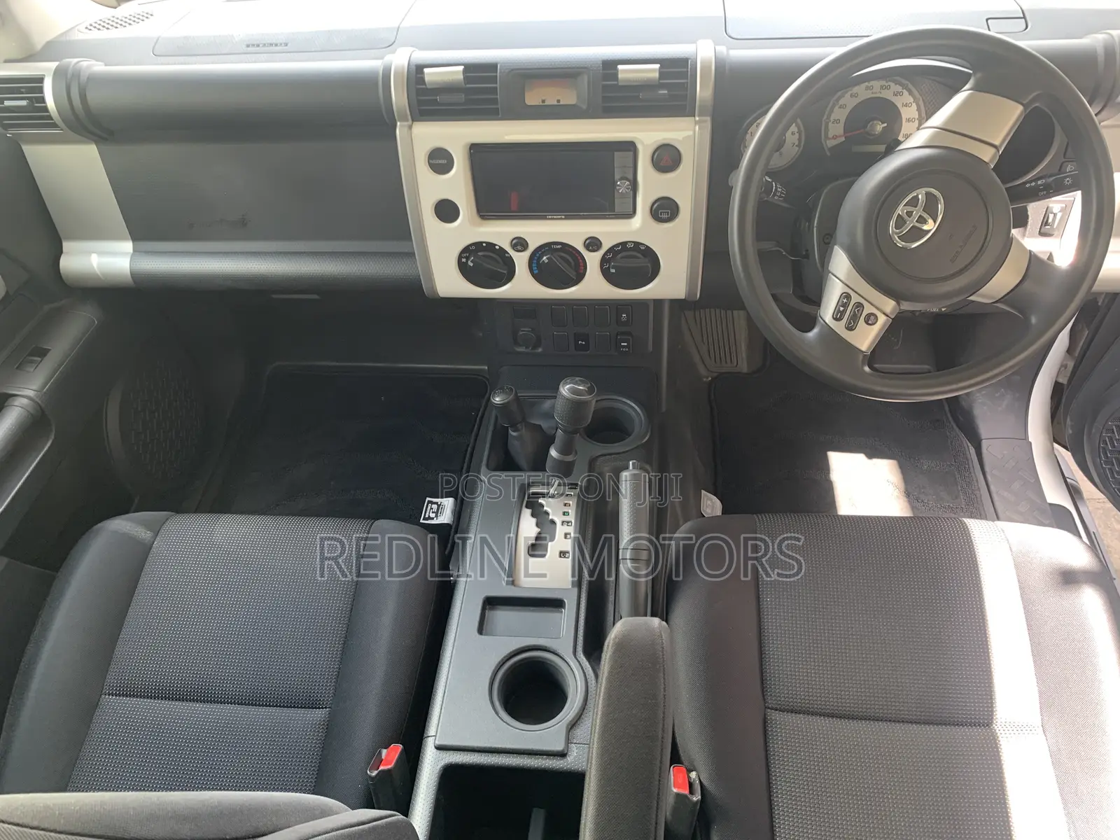 Toyota FJ Cruiser 2015 Off white
