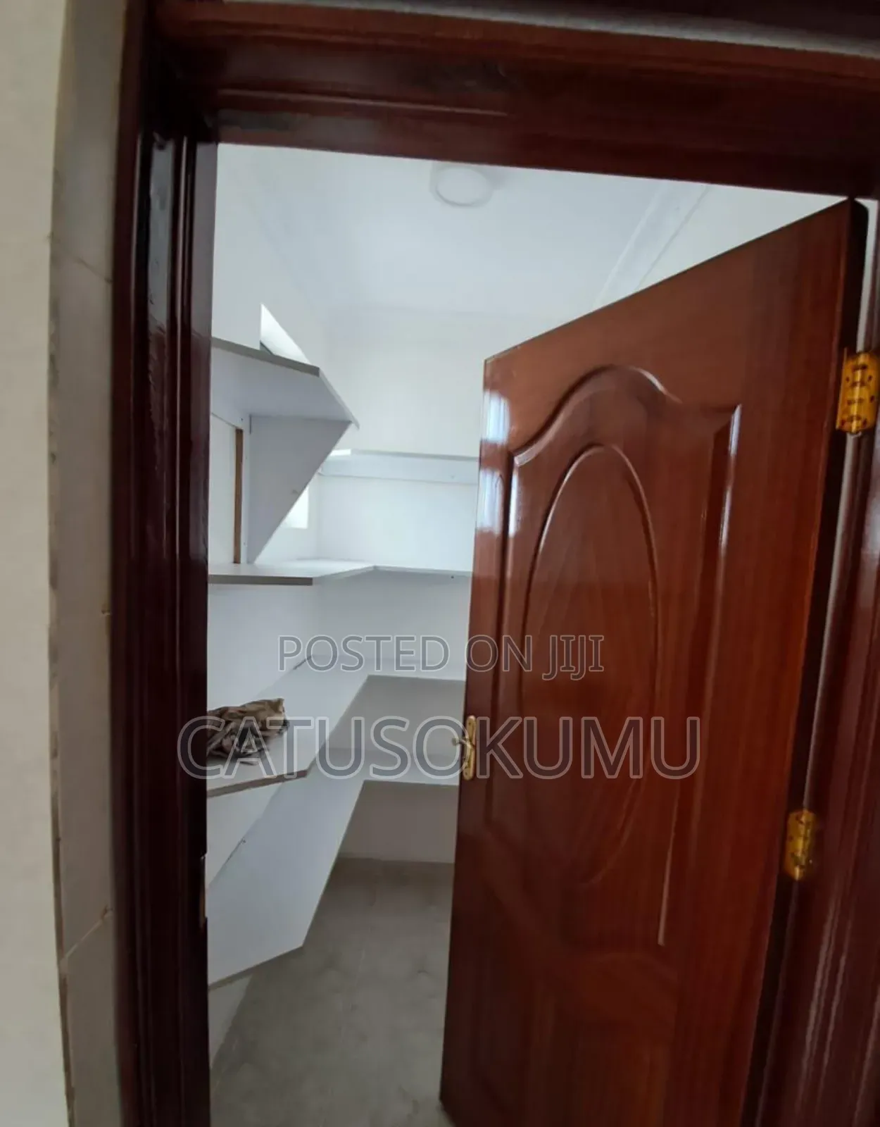 5bdrm Maisonette in Viraj Area for rent