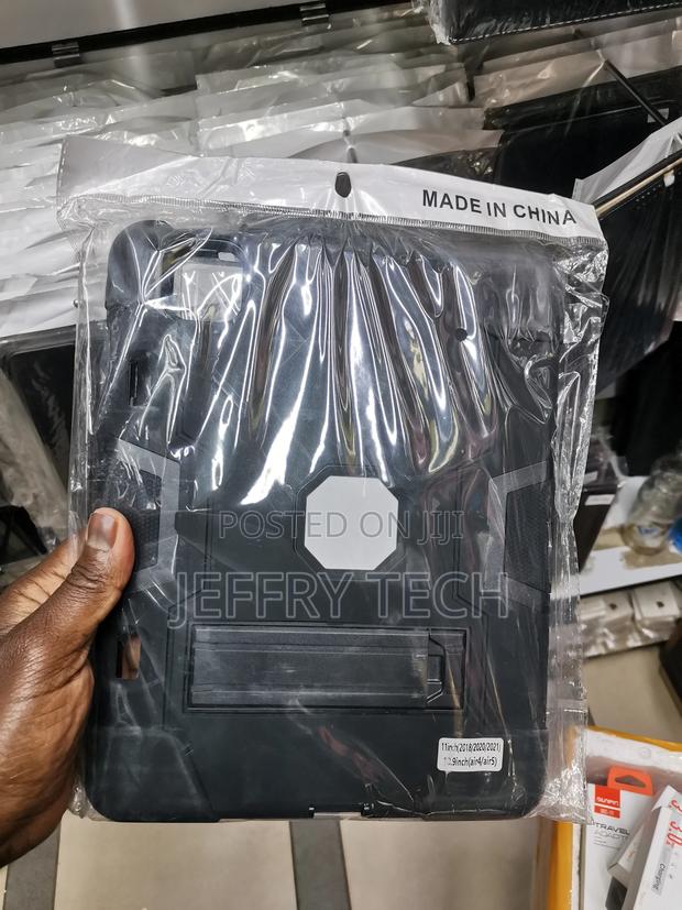 Ultimate Hard Case iPad Pro 12.9" 2020 Black - main view