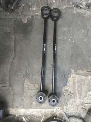 Toyota Fortuner Rear Arms