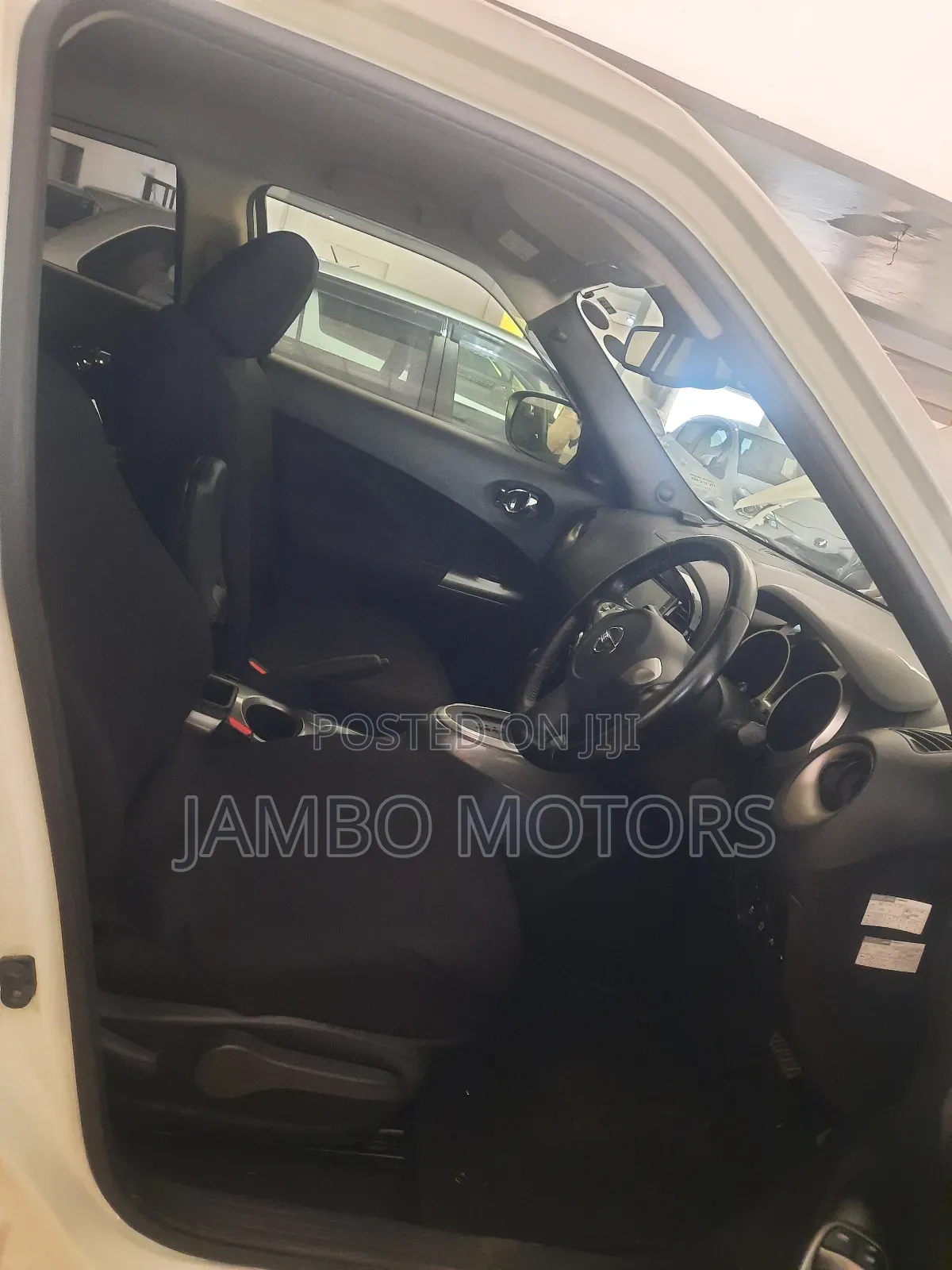 Nissan Juke S FWD 2017 White