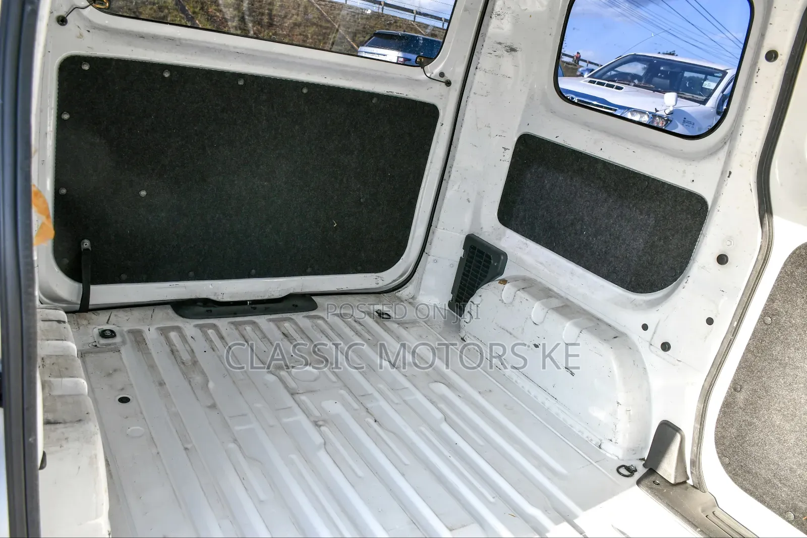 Nissan NV200 2018 White