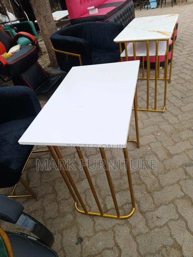 Manicure Table - thumbnail 2