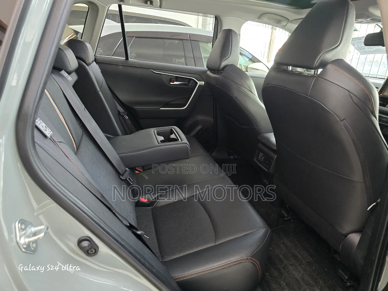 Toyota RAV4 2021 Green