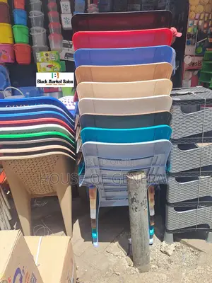Relaxo Plastic Chair