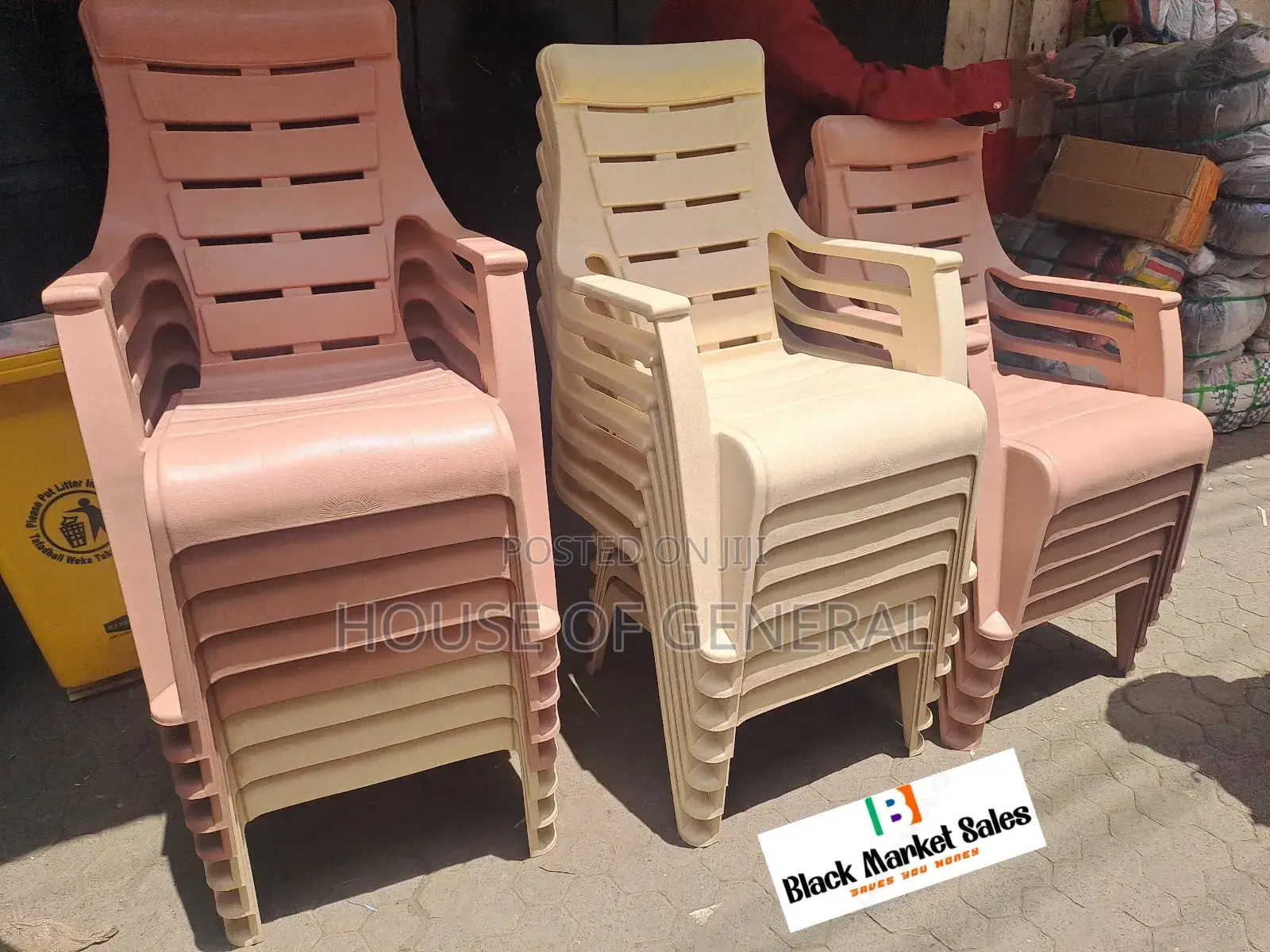 Plastic Chair Relaxo