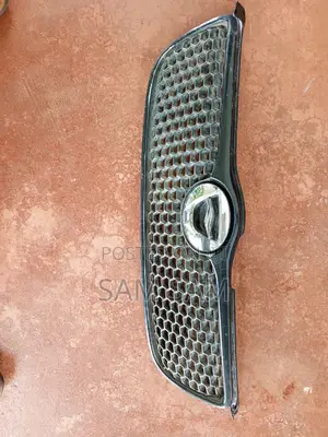 Toyota Fielder/Nze Grill