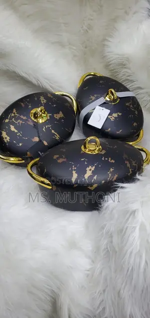 Elegant Marble Luxurious Forever Gold Hotpots