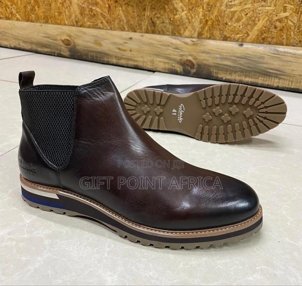 Official Leather Clarks Shoes For Men - main view