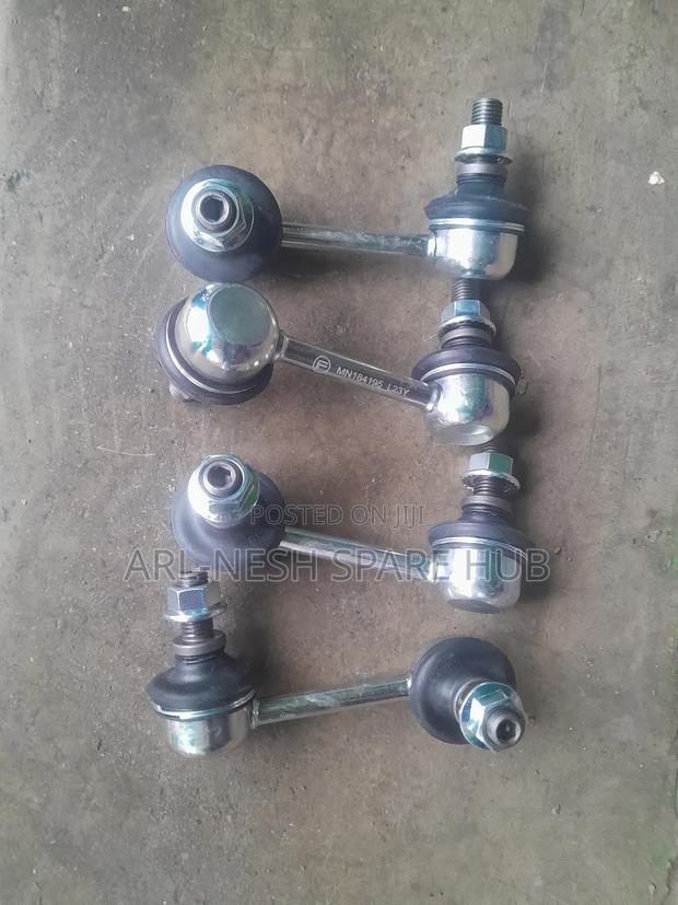 Mitsubishi Outlander 2015 Front Stabilizer Links - thumbnail 4