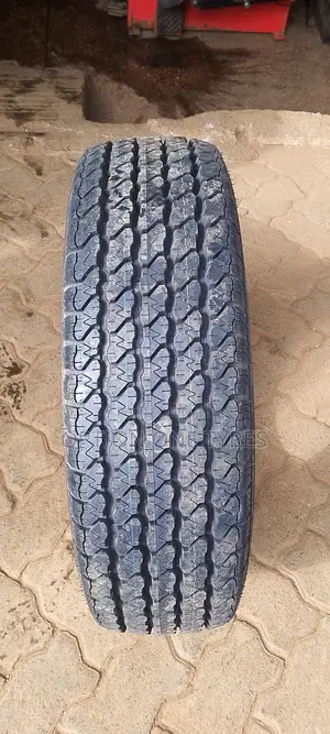 235/75r15c Doubleking Tyre (10PR) for Sale