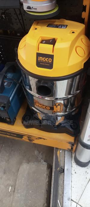 Vacuum Cleaner - thumbnail 2