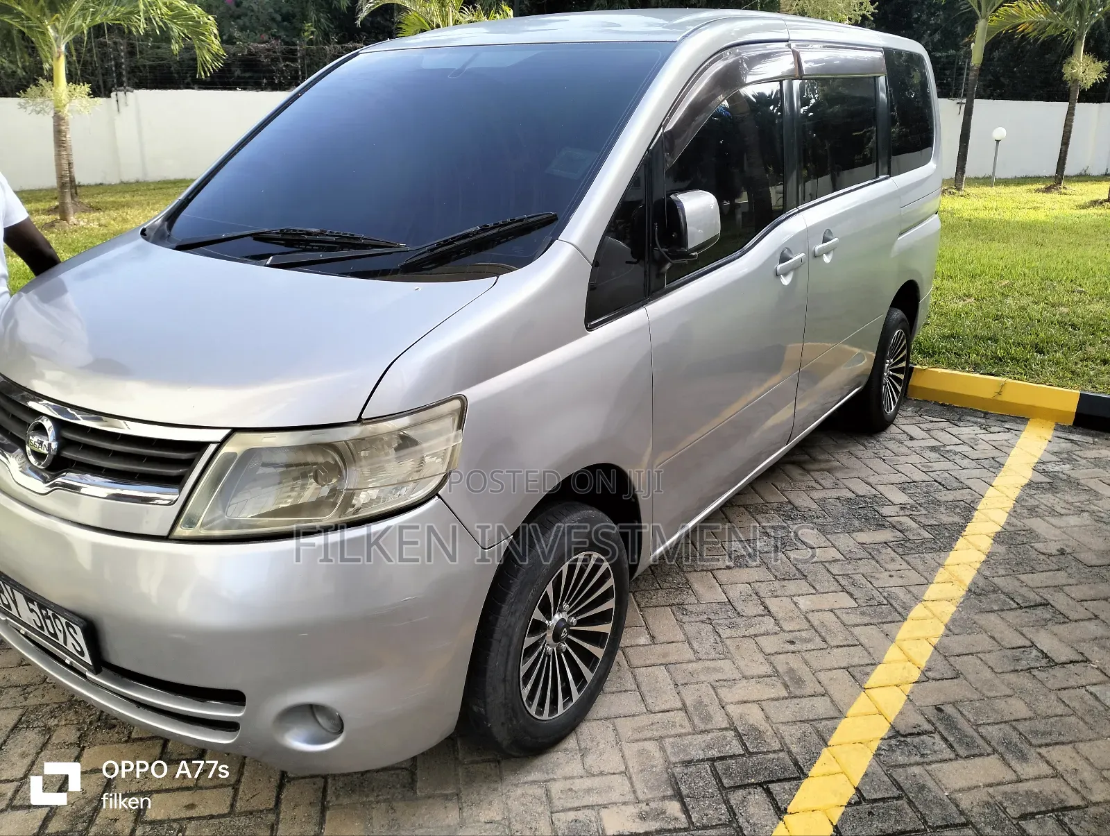 Nissan Serena 2000 Silver