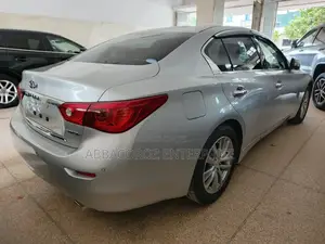 Nissan Skyline 2017 Silver