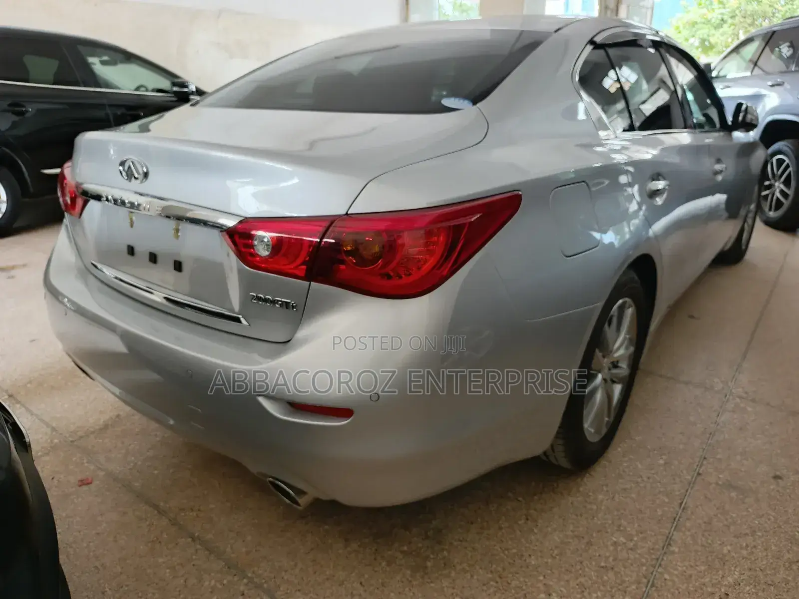 Nissan Skyline 2017 Silver