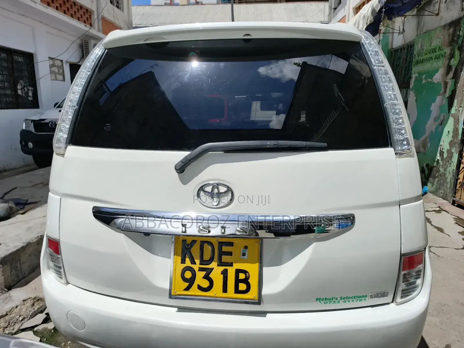 Toyota ISIS 1.8 L 2WD 2014 White