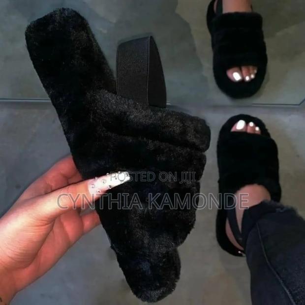 Cute Fluffy Sandals - thumbnail 5