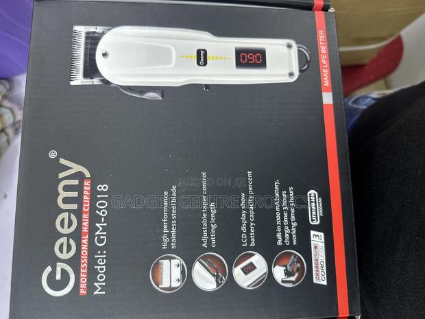 Rechargeable Shaving Machine - thumbnail 2