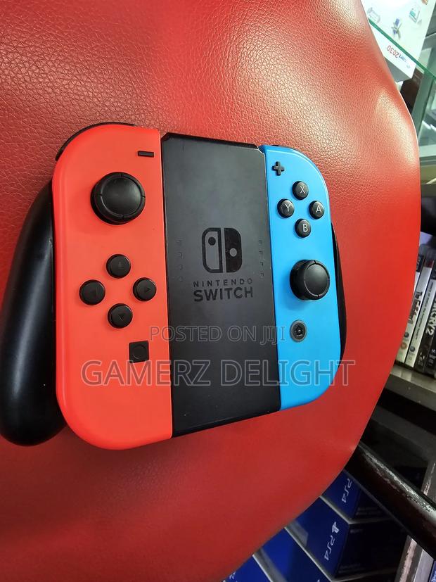 Nintendo Joycons - main view