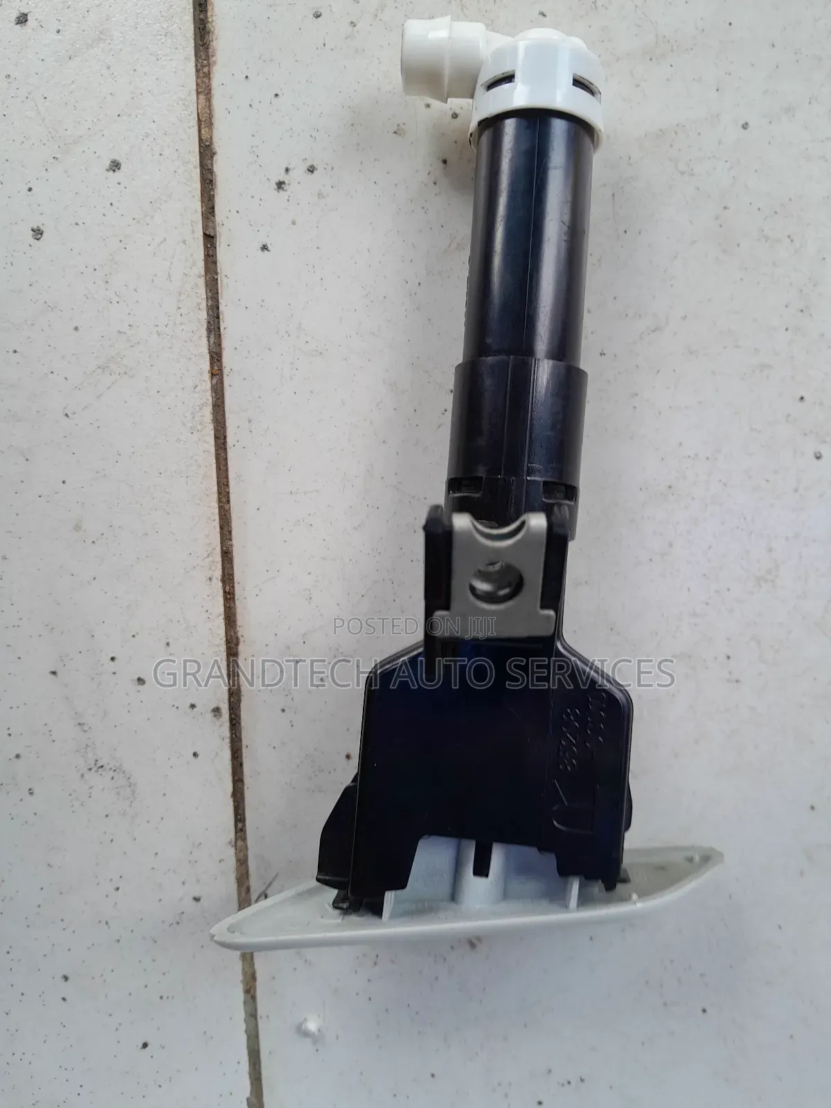 Prado 150 Washer Jet + Cover