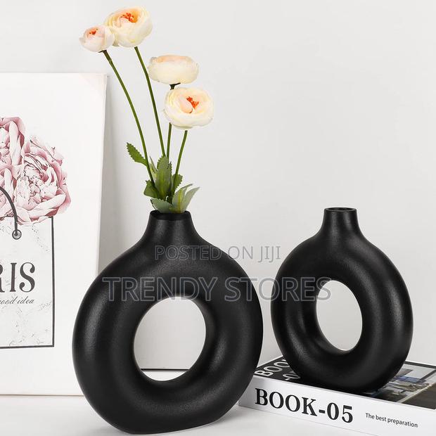 2 in 1 Black Ceramic Donut Shape Vase - main view