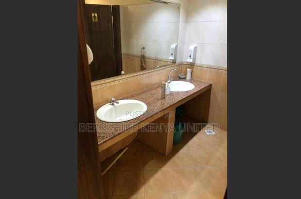 Executive Furnished Office With All Amenities - thumbnail 4