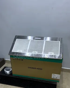 Hisense 90CM Built-in Pyramid Chimney Hood HHO90TASS