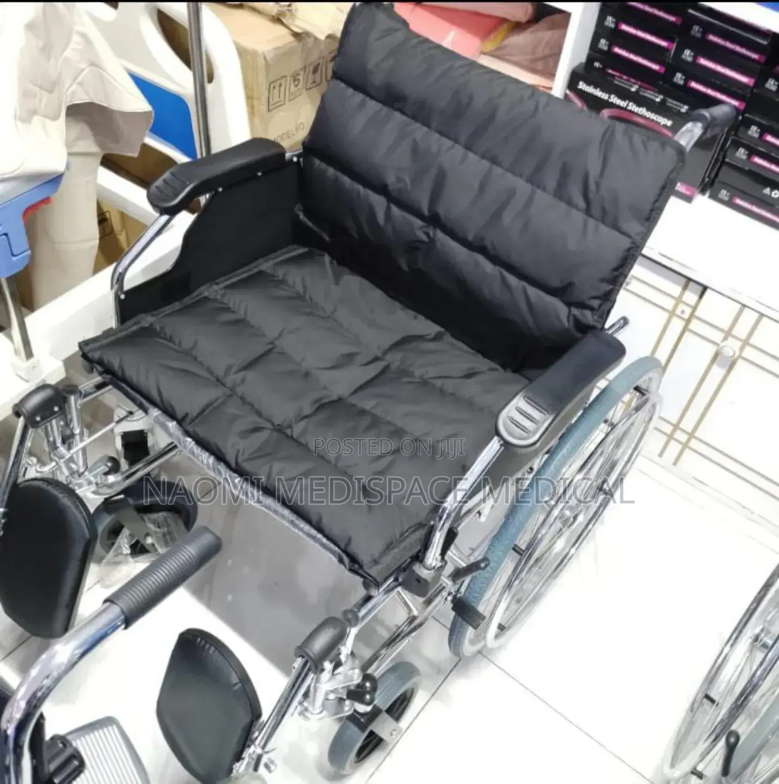 Heavy Duty/ Extra Wide Wheelchair