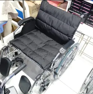 Heavy Duty/ Extra Wide Wheelchair