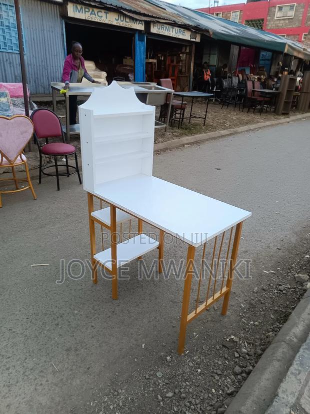 Manicure Table, White - thumbnail 3