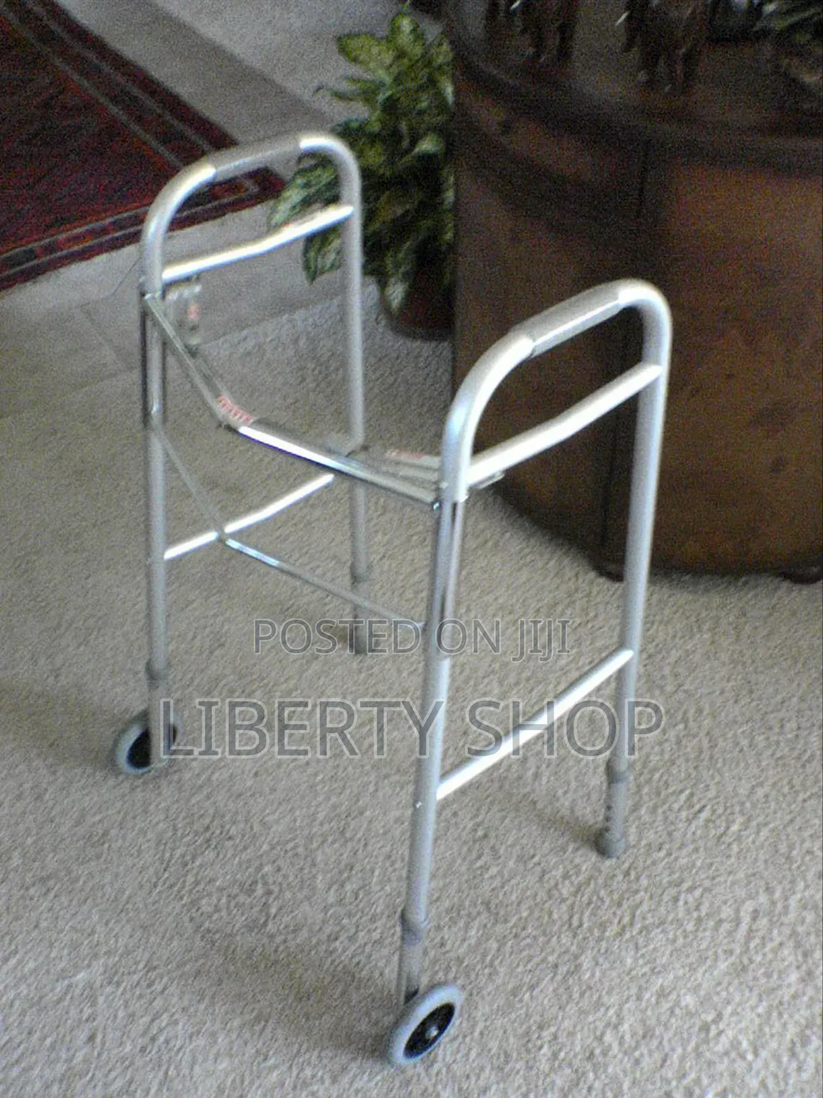 Foldable Walking Frame With Wheel