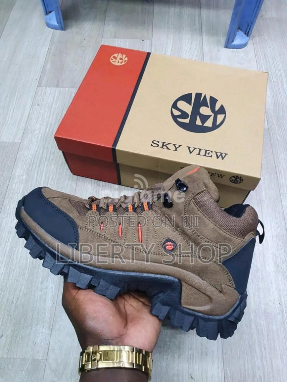 Skyview Hiking Boots * Hiking Boots